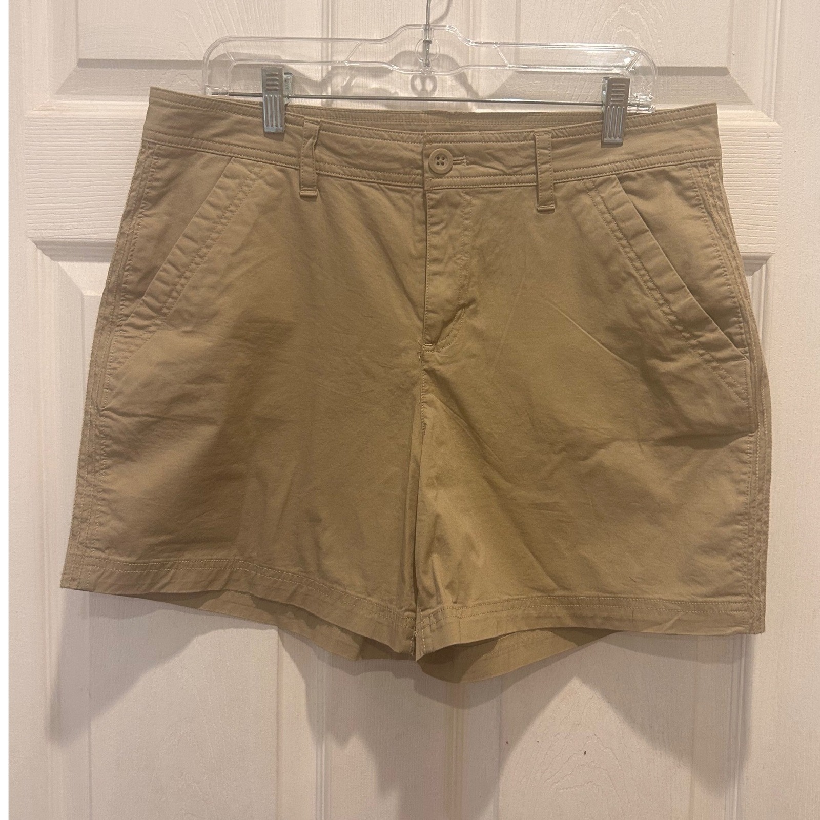 Eddie Bauer Womens Khaki Chino Shorts Size 12 Tan Stretch Cotton Mid Rise Hiking